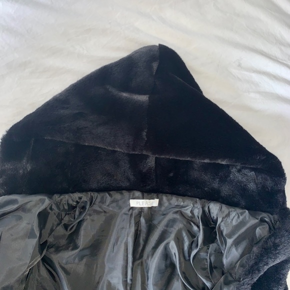 Faux Fur - Picture 5 of 6